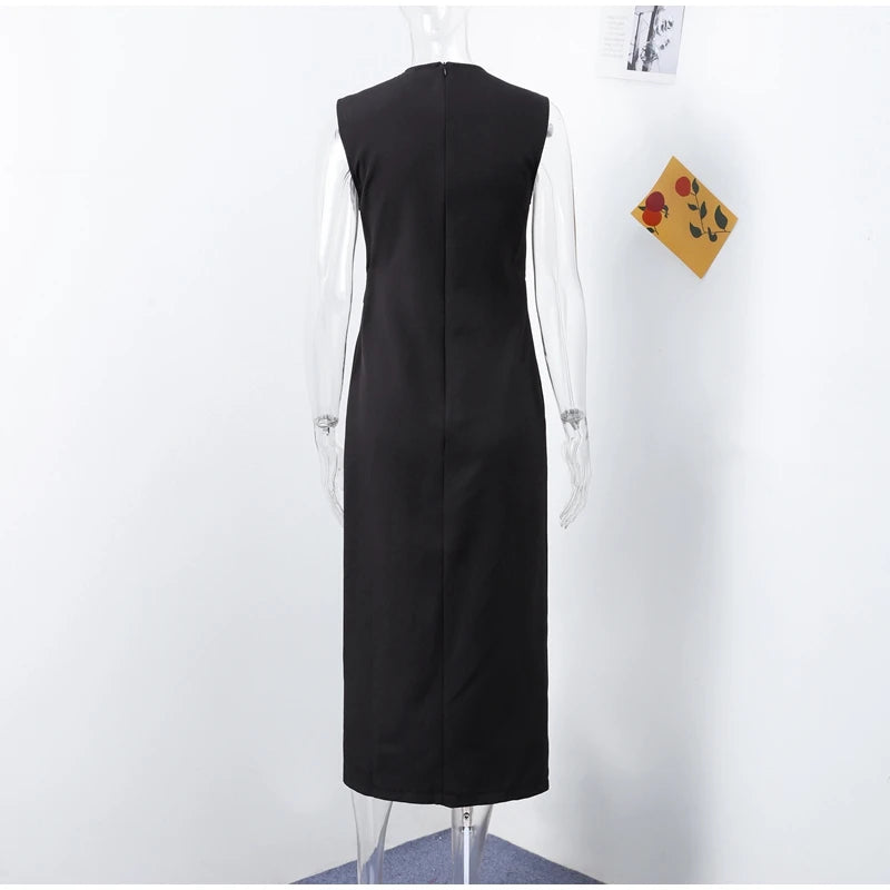 Black Elegant Sleeveless Dress with Belt – Front Split & Button Detailing